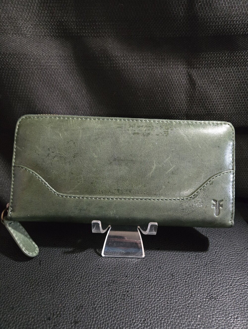 Frye Melissa Basil Green Leather Full Zip Accordian Wallet